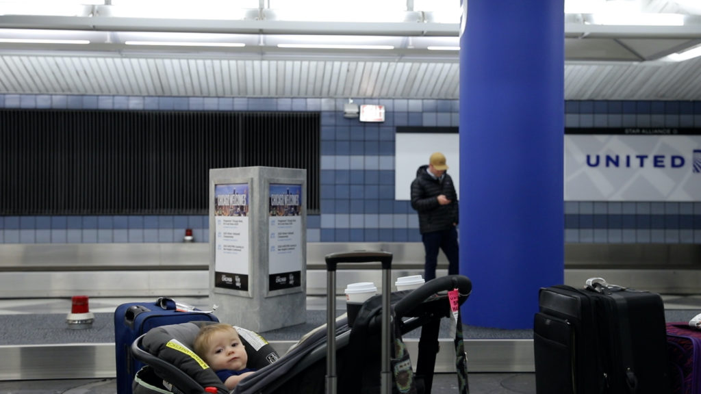 United airlines gate store check stroller