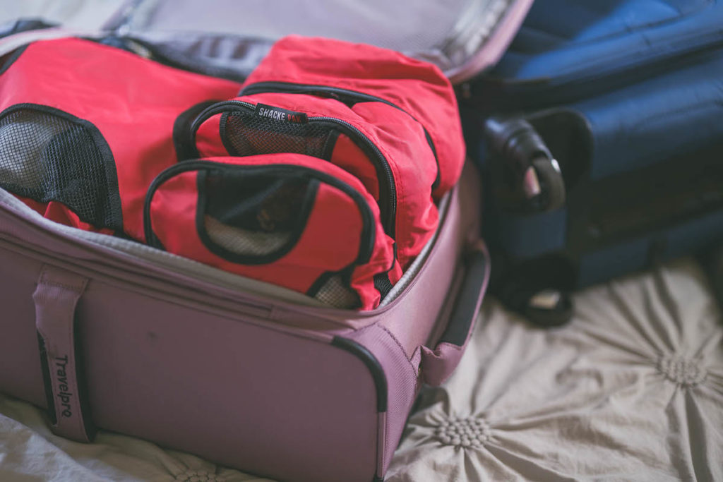 Are packing cubes worth it and do packing cubes really save space? - The  Travel Hack